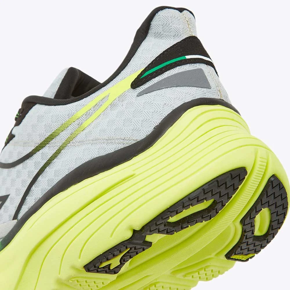 Diadora Men's Nucleo Running Shoe - Silver/Black/Yellow Fl DD - Regular (D) - Image 4